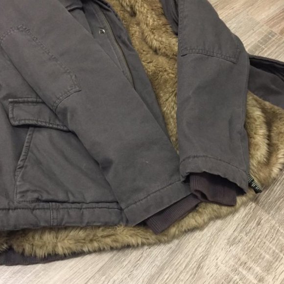 TNA Aritzia Winter Jacket - Picture 4 of 5